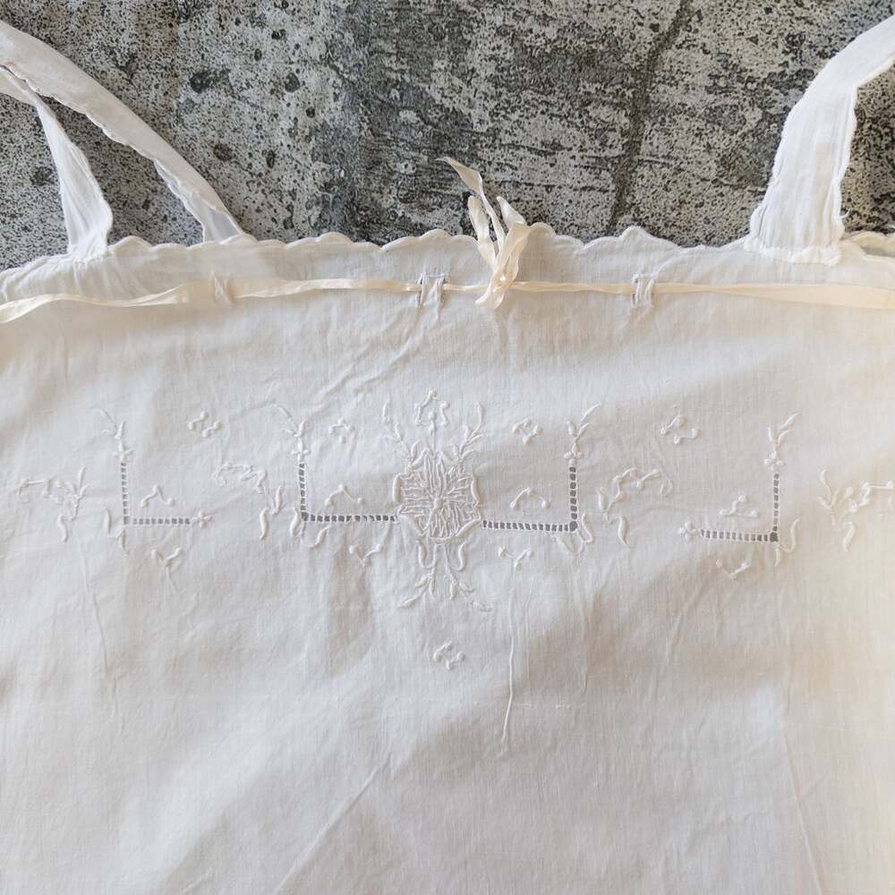 Antique 1920's punch work embroidered slip dress, white cotton, L/XL/48” waist - Picture 3 of 8